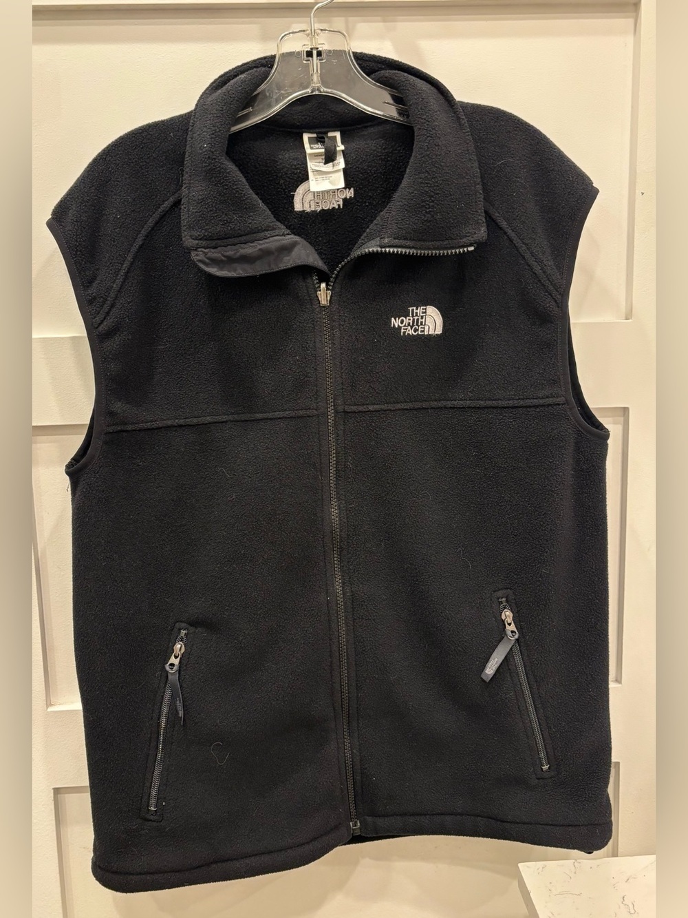 The North Face Black Men’s Full-Zip Fleece Vest